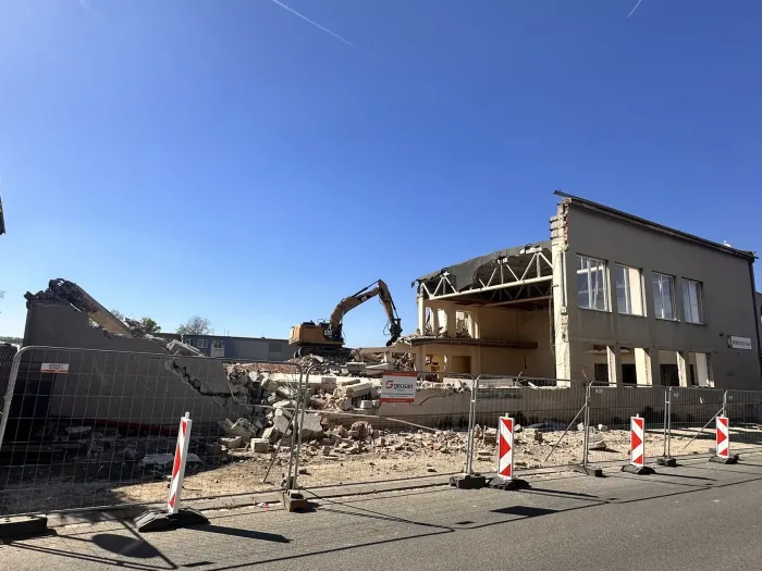 Začátek demolice